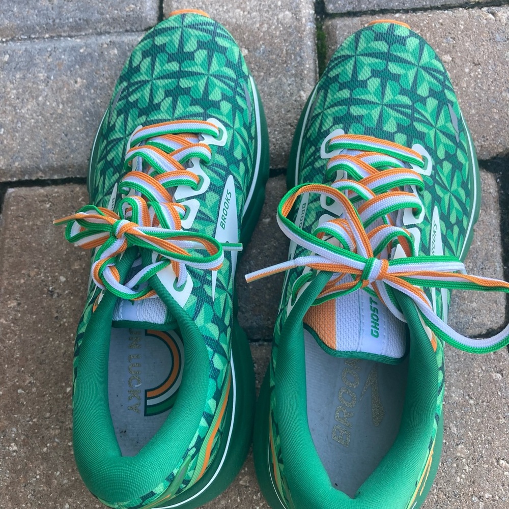 Brooks Run Lucky Gosht 15 Woman’s size 6 St Patrick’s celebration - Picture 3 of 8